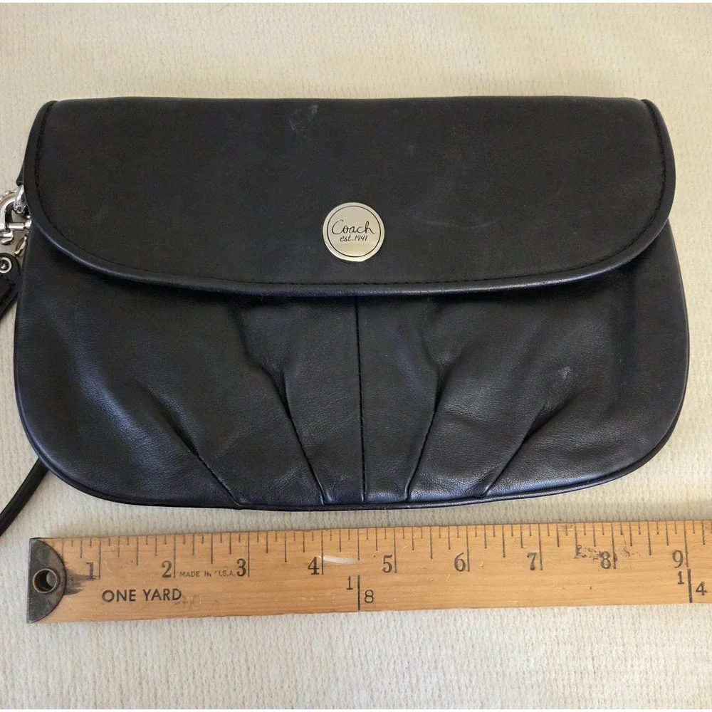 Coach Black Bleecker Leather Gathered Bottom Clutch Wristlet Minimalist